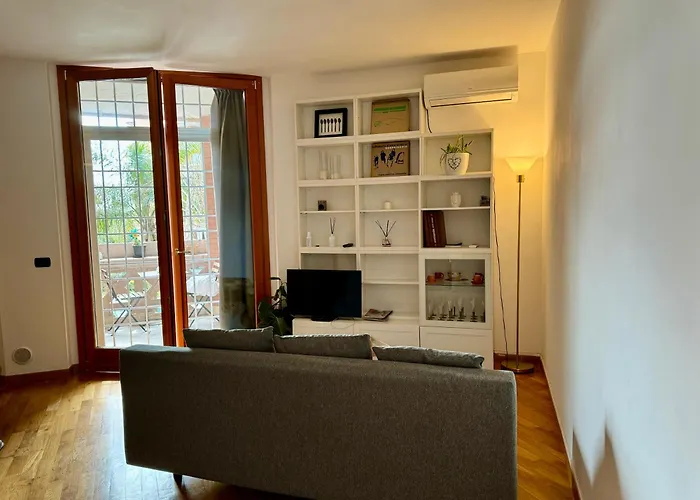 Flaminia Home